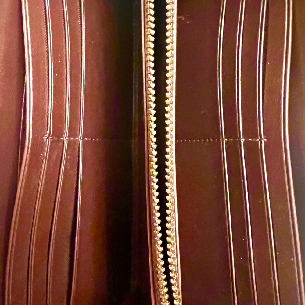 RARE COLOR! COACH Pink Metallic Pebble Leather Accordion Zip Wallet - Picture 11 of 11